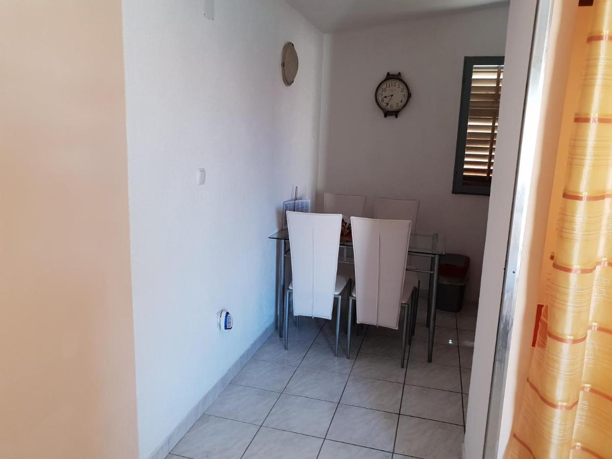 Apartments By The Sea Nin, Zadar - 15513 ภายนอก รูปภาพ
